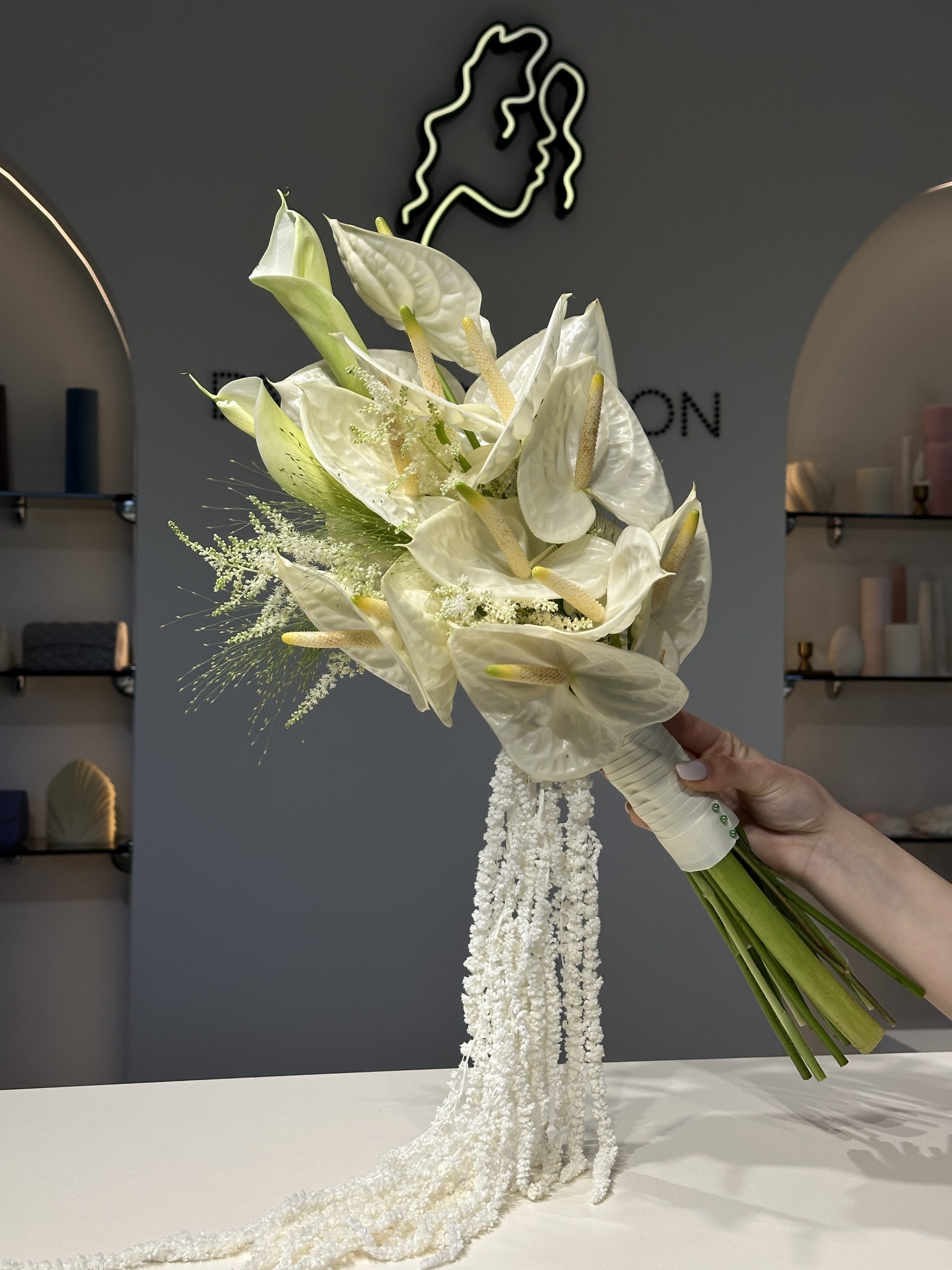 Anthurium Bridal Bouquet - imagine 3