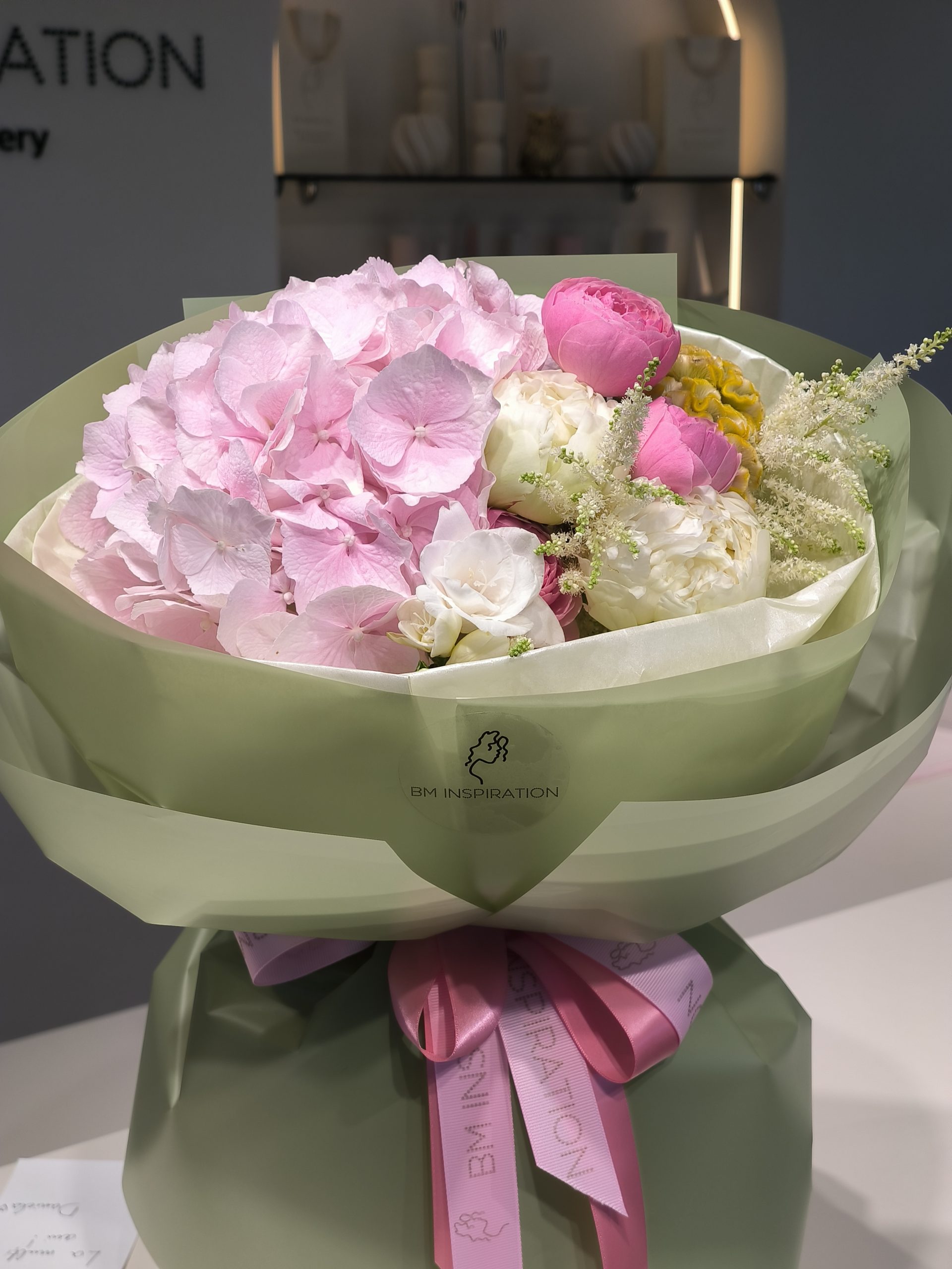 green & pink Complement